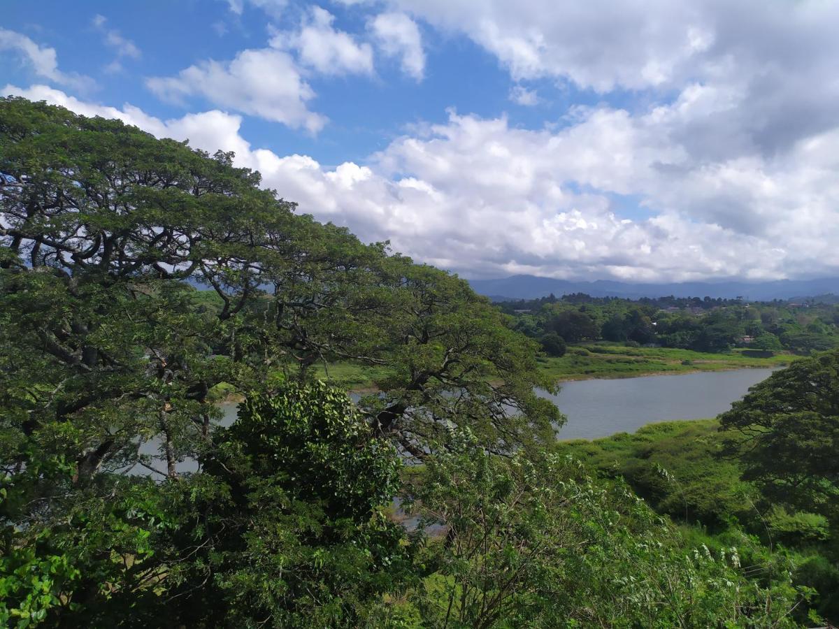 Mahaweli King'S Villa Kandy Eksteriør bilde